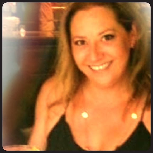 Meet your Posher, Michelle - Picture 1 of 1